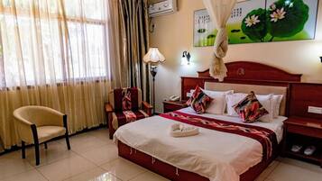 Double Room | In-room safe, desk, blackout drapes, free WiFi