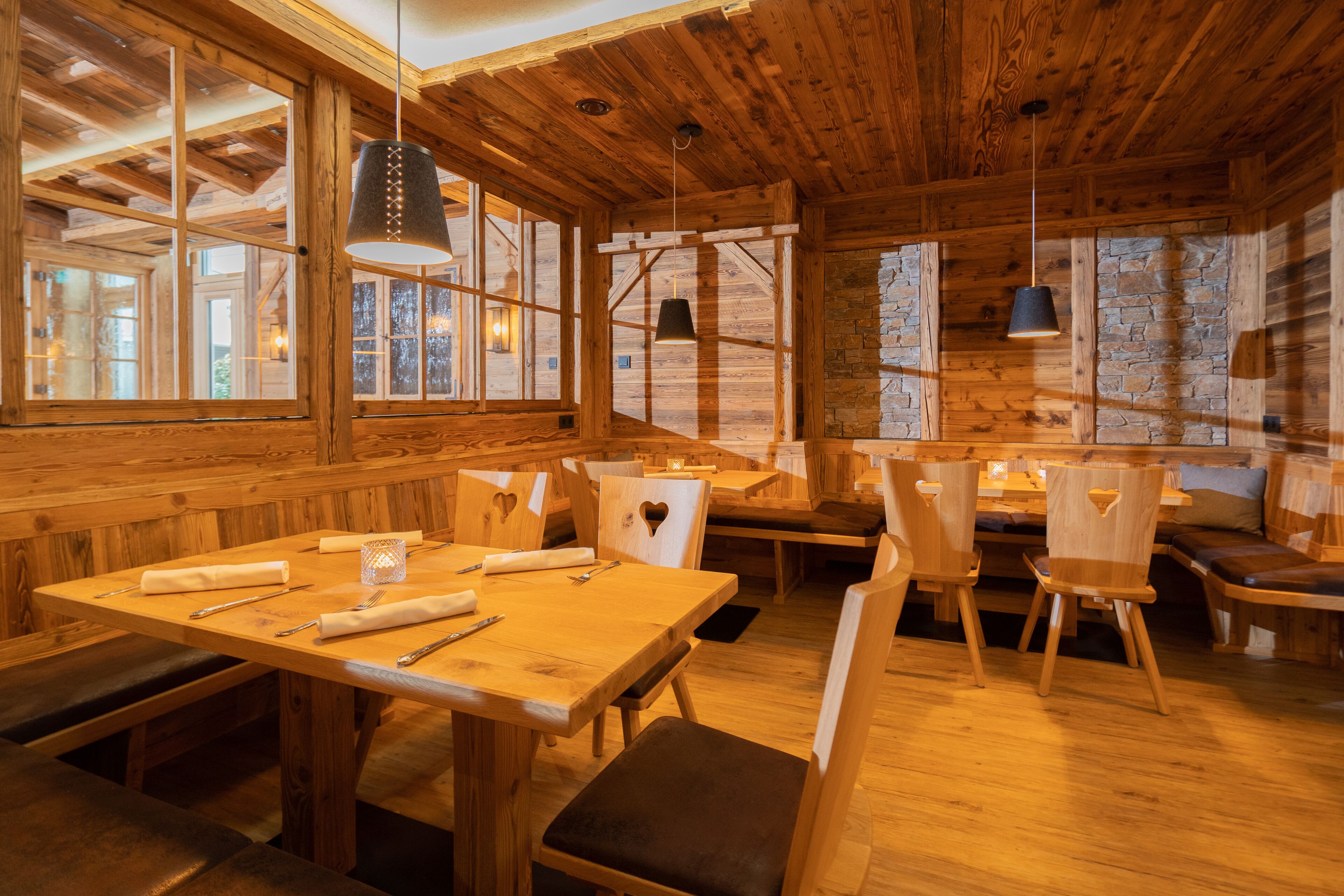 lunch and dinner served, german cuisine