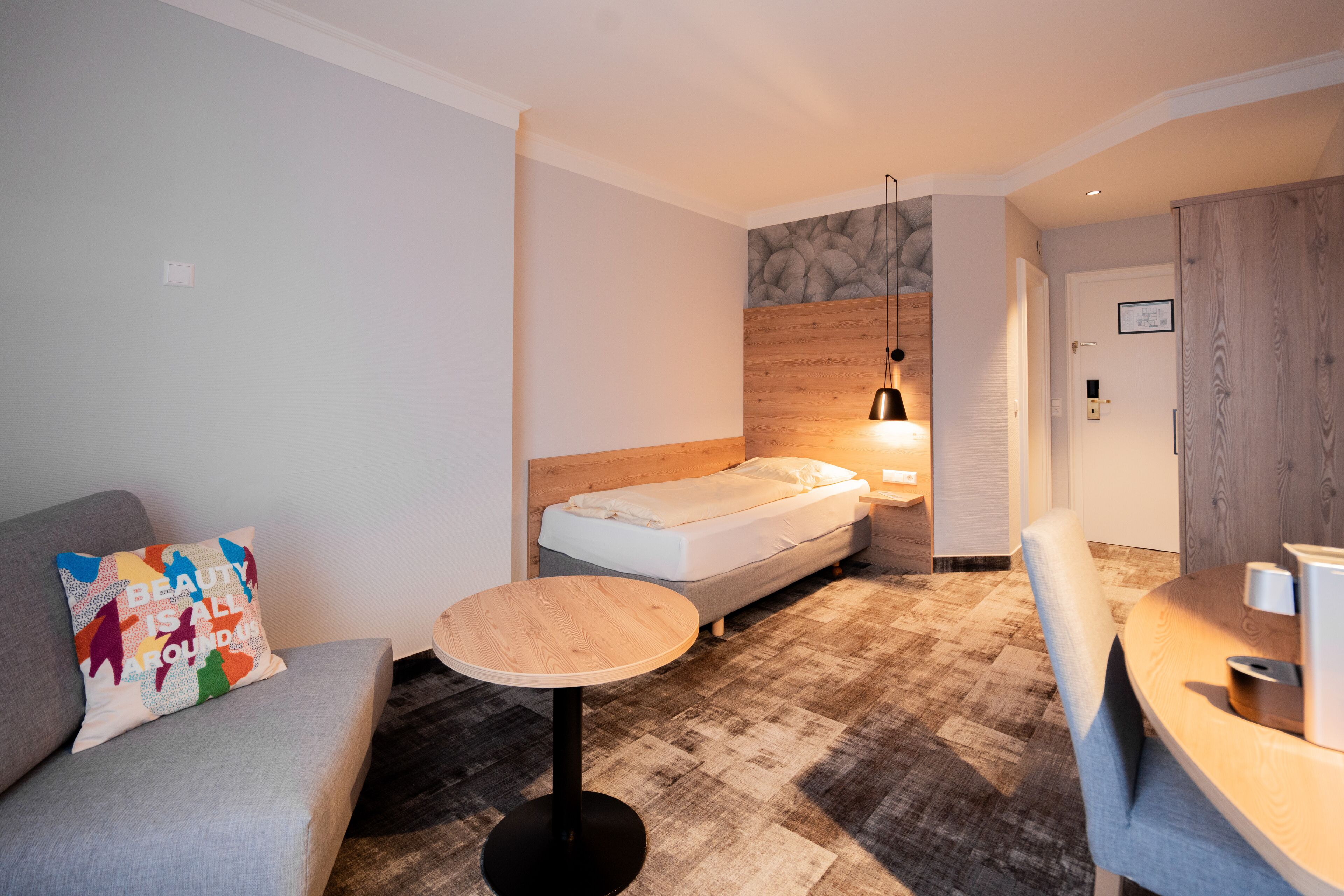 superior single room | 1 bedroom, hypo-allergenic bedding, in-room safe, desk