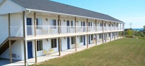 Exterior - Coho Motel and Suites (Kewaunee)