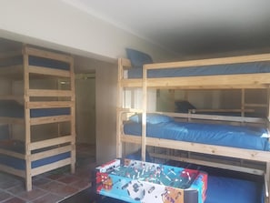 1 Schlafzimmer, individuell dekoriert, Verdunkelungsvorhänge