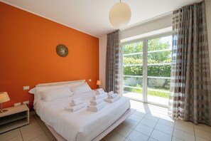 Superior Apartment | Individually furnished, bed sheets - Residence Solidago (Pisa)