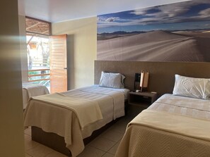 Cofres nos quartos, Wi-Fi de cortesia, roupa de cama