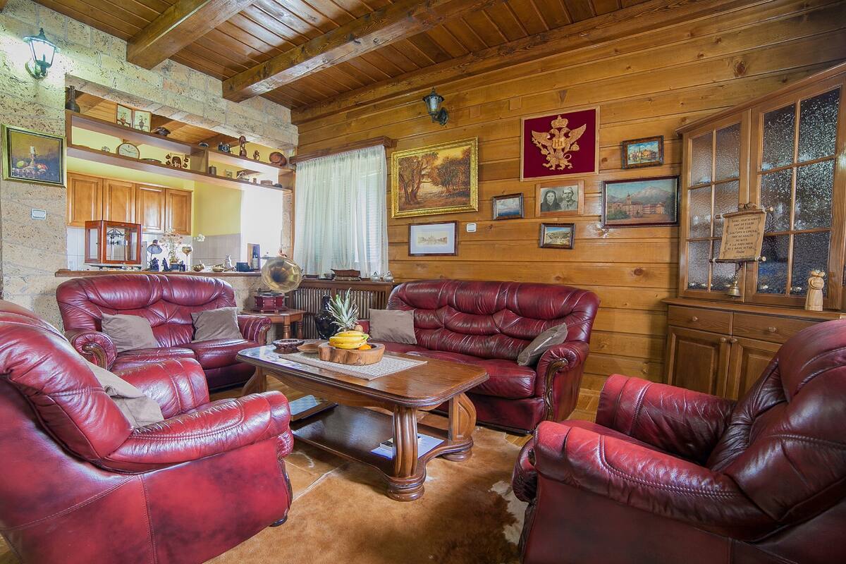 Superior cottage, 2 slaapkamers, sauna, uitzicht op bergen | 1 slaapkamer, luxe beddengoed, een minibar, een kluis op de kamer