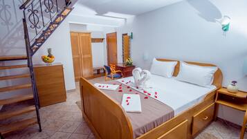 Quadruple Room, Terrace | Premium bedding, desk, free WiFi, bed sheets
