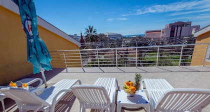 Hotel Pharos
