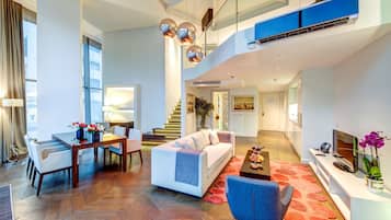 Duplex Grand Suite | Living area