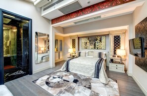 Penthouse King | Literie de qualité, minibar, coffre-fort, bureau