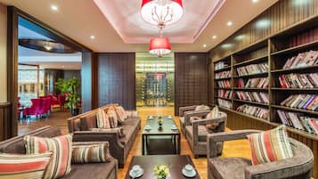 3 bars/lounges, wine bar