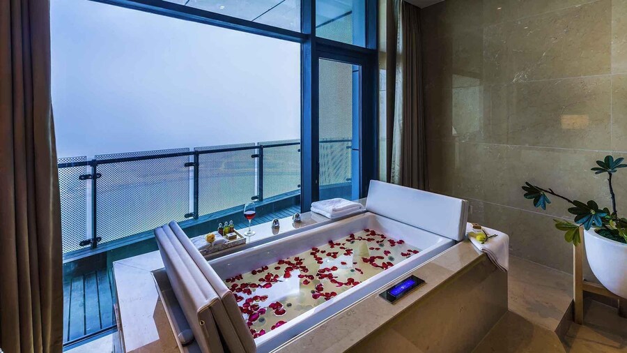 Grand Mercure Qingdao Qinglong