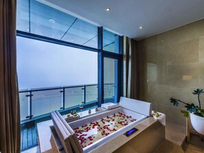 Premium bedding, minibar, in-room safe, desk