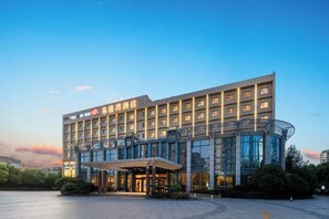 Unclassified image, 3 of 47, button - East Harbour Hotel (Ningbo)