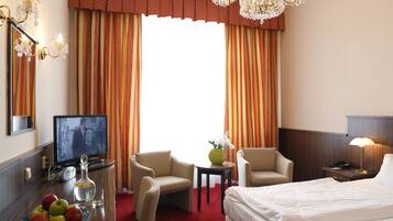 미니바, 객실 내 금고, 책상, 유아용 침대