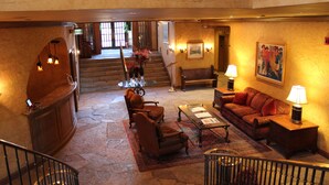 Lobby sitting area - The Herrington Inn & Spa (Geneva)