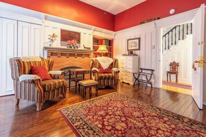 Classic Room, 1 Queen Bed