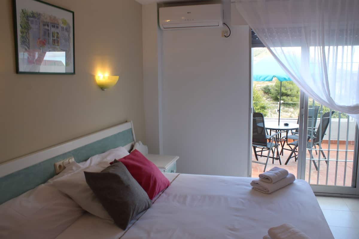 Quarto triplo, terraço, vista para o mar | Camas extras/dobráveis (sobretaxa), Wi-Fi de cortesia