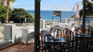 Bar-cafetería