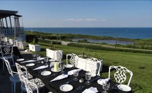 2 restaurantes, é servido almoço