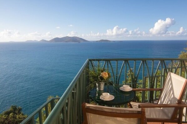 Comfort suite, 1 slaapkamer, balkon, uitzicht op zee | Gratis wifi, beddengoed