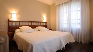 Standard-Doppel- oder -Zweibettzimmer