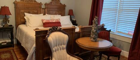 Suite | Ropa de cama de alta calidad, caja fuerte, decoración individual