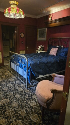 Historic Farnsworth House Inn