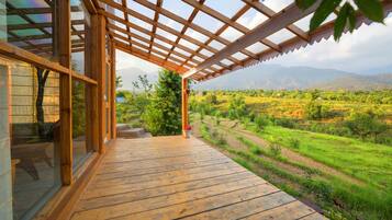 Ferienhaus | Schreibtisch, laptopgeeigneter Arbeitsplatz, Bügeleisen/Bügelbrett