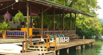 Hotel Catamaran