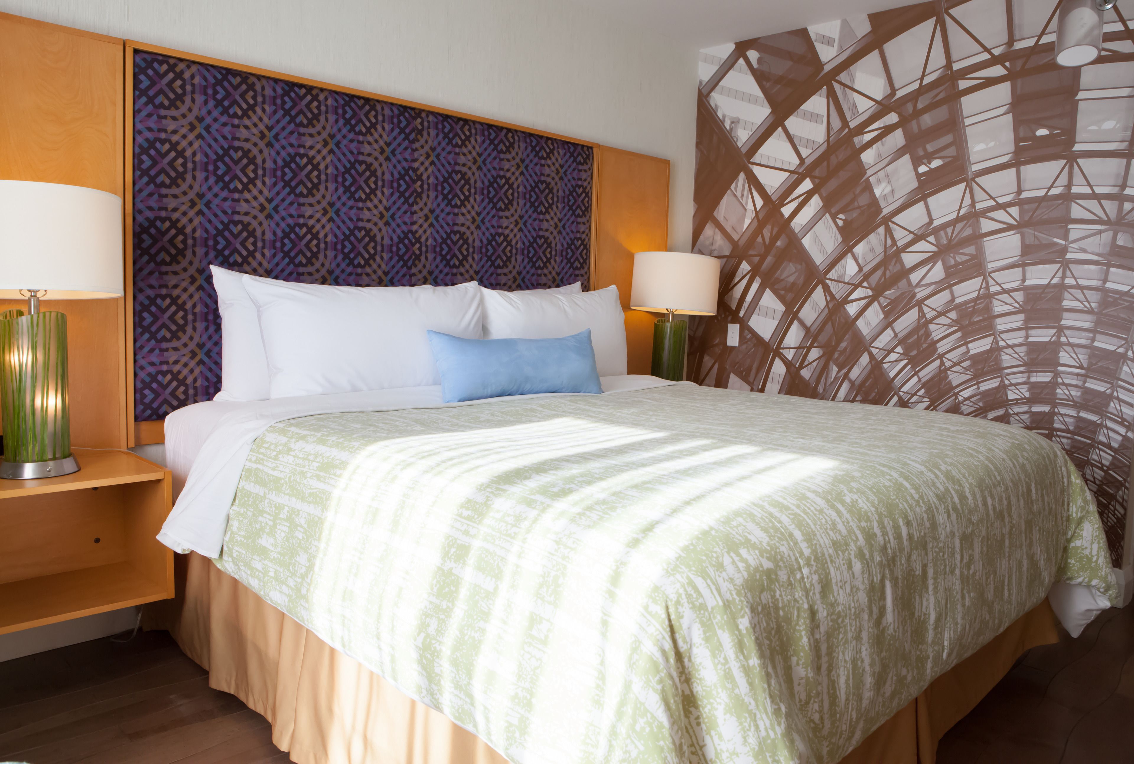 Photo - Best Western Premier Toronto Airport Carlingview Hotel