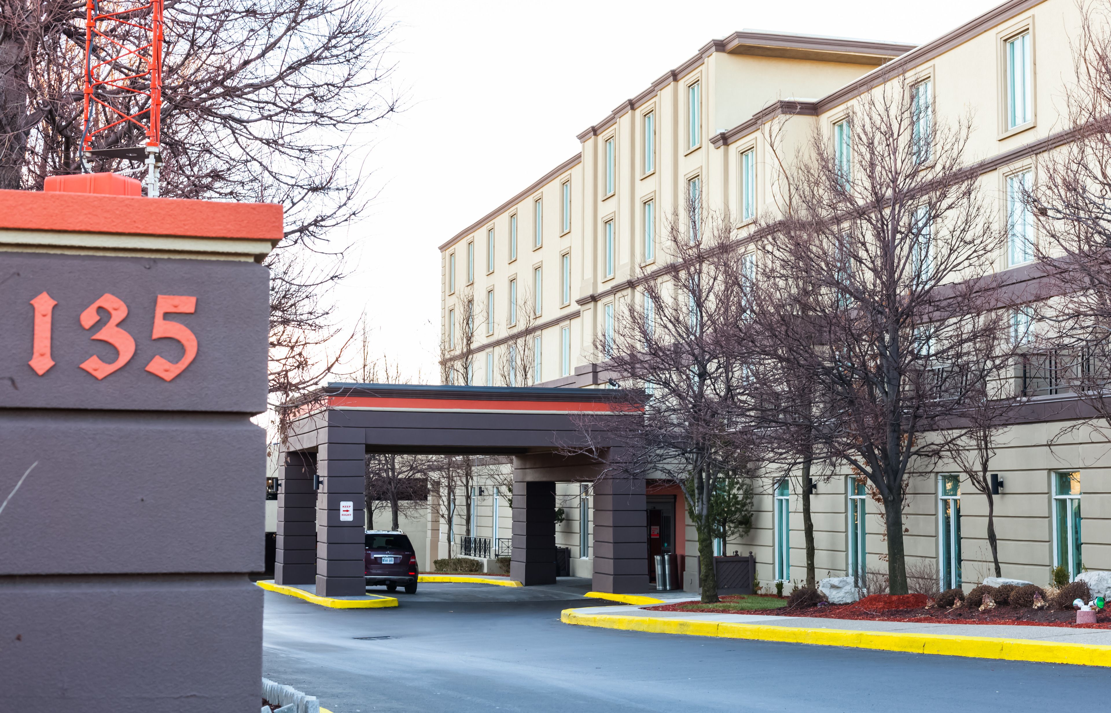 Photo - Best Western Premier Toronto Airport Carlingview Hotel