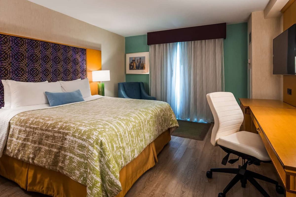 Premium bedding, in-room safe, desk, laptop workspace