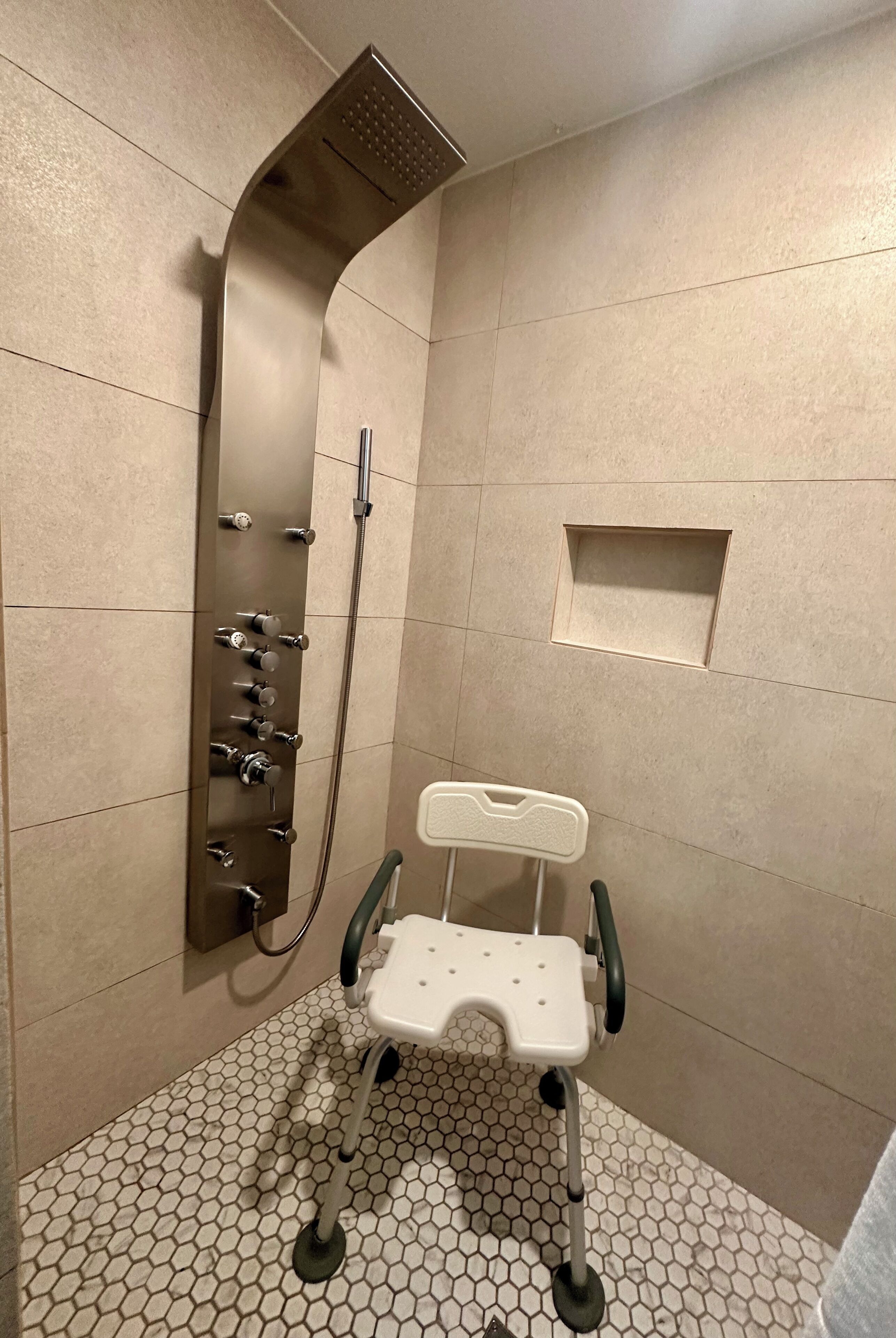 淋浴設備、風筒、提供毛巾、番梘