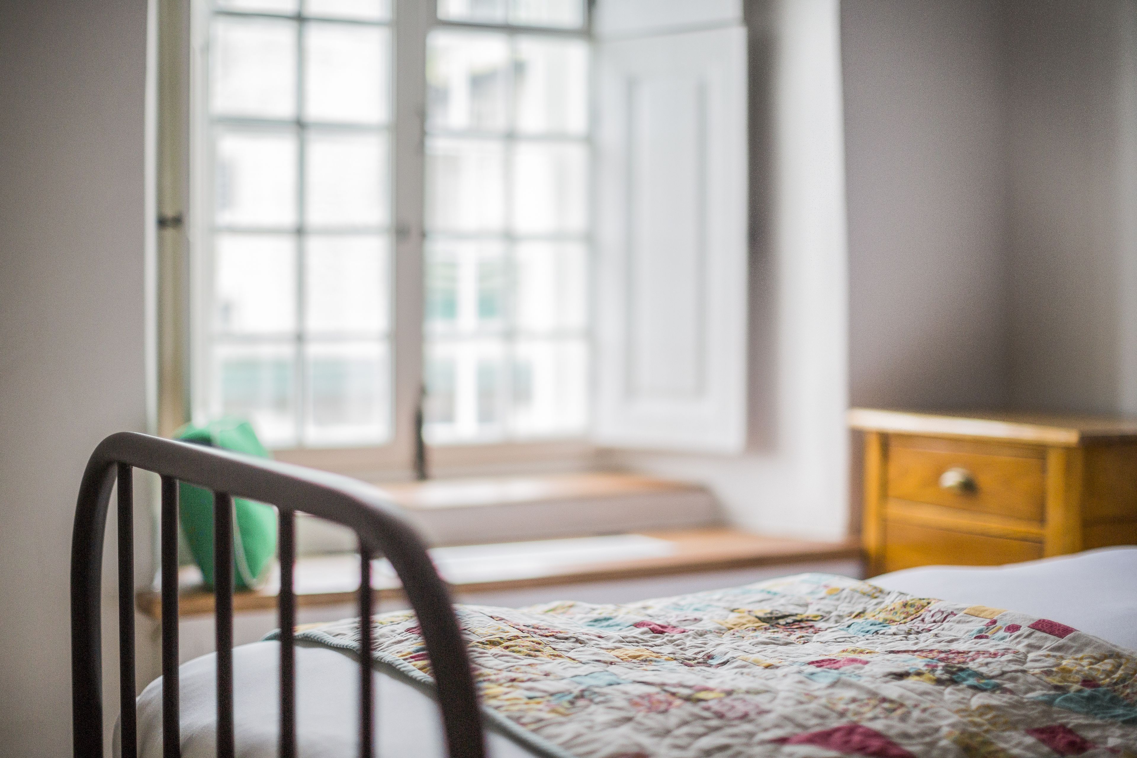 premium bedding, free wifi, bed sheets