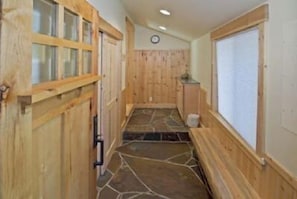 Hallway - Pine Needle Meadows (Truckee)