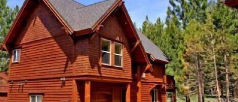 House, 3 Bedrooms | Exterior