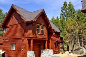 Exterior - Trailside Villa (Truckee)