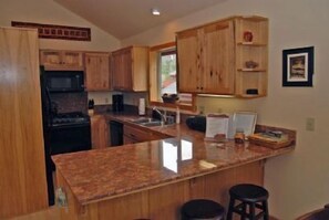 House, 3 Bedrooms | Private kitchen | Full-size fridge, microwave, stovetop, cookware/dishes/utensils