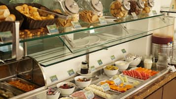Gratis morgenmadsbuffet hver dag