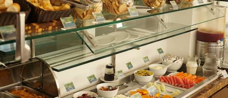 Desayuno bufé gratuito y diario