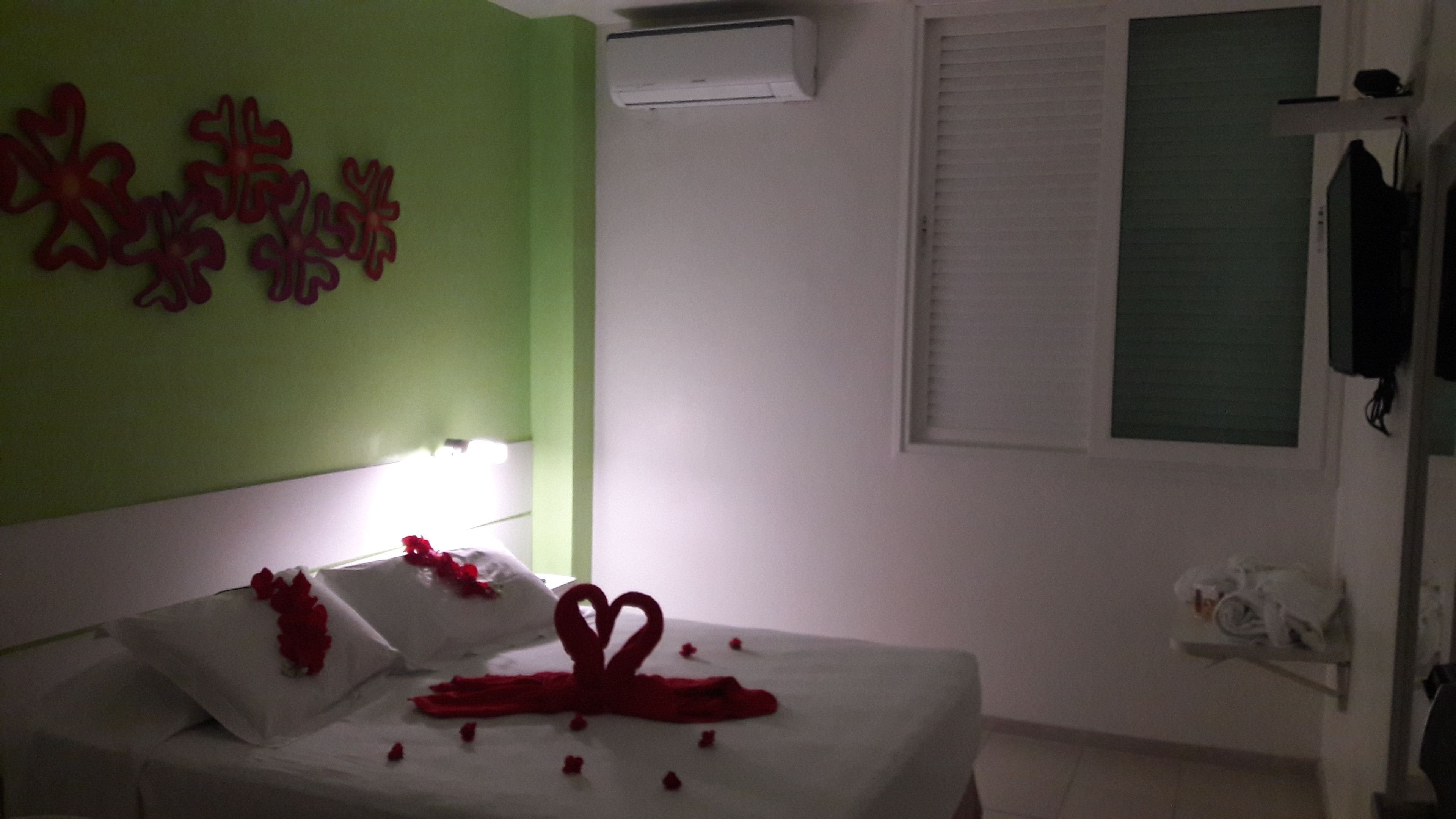 standard double room | 1 bedroom, in-room safe, desk, blackout curtains