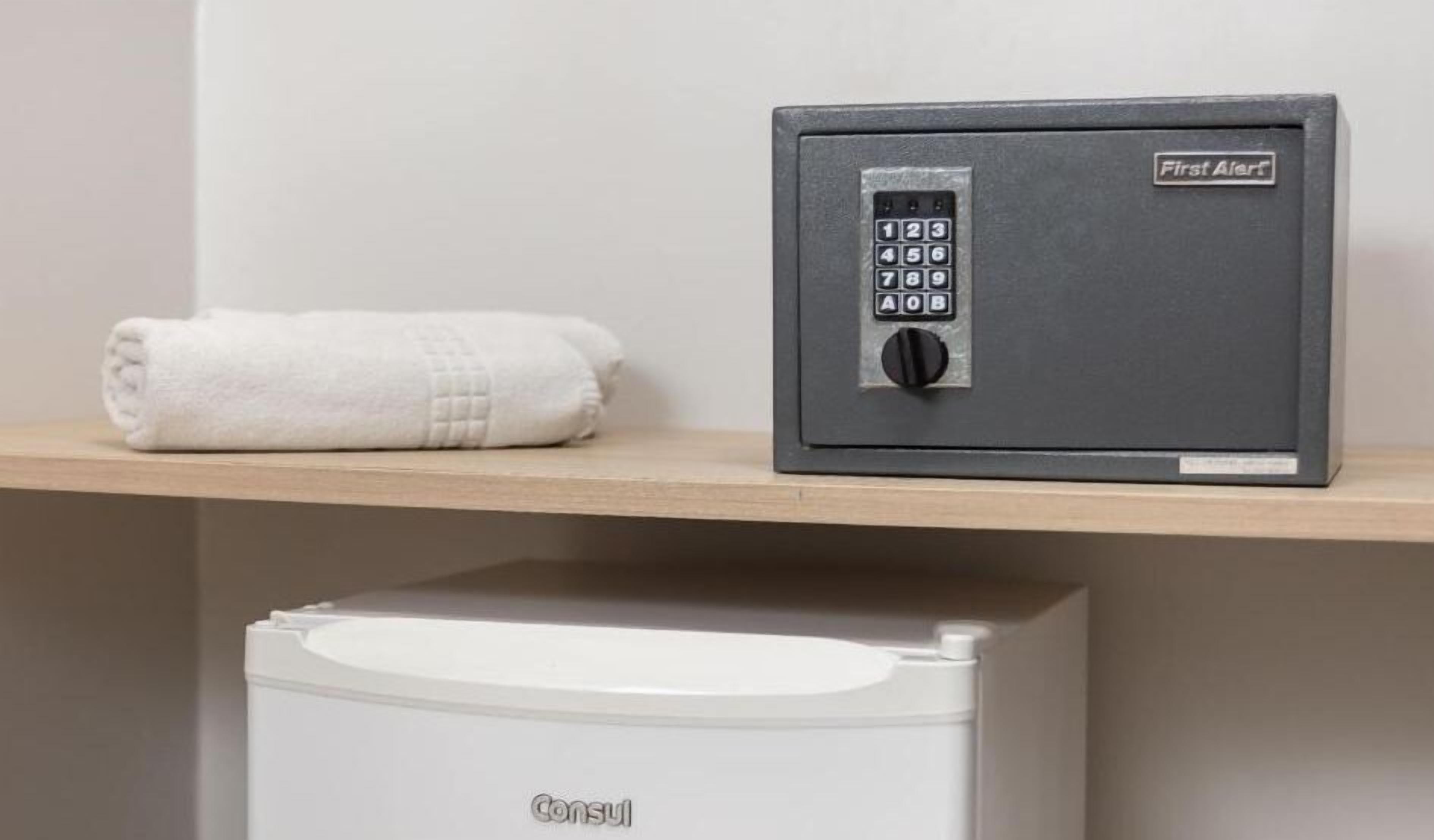 in-room safe, desk, blackout curtains, free wifi