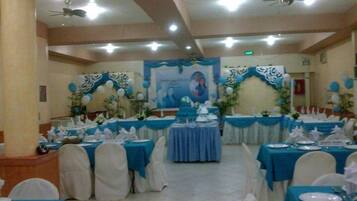 Banquet hall