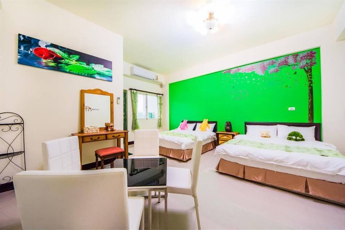 Green Quadruple Room