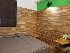 Habitación estándar doble, 1 cama de matrimonio grande, accesible para personas con discapacidad | Sábanas de algodón egipcio y ropa de cama de alta calidad