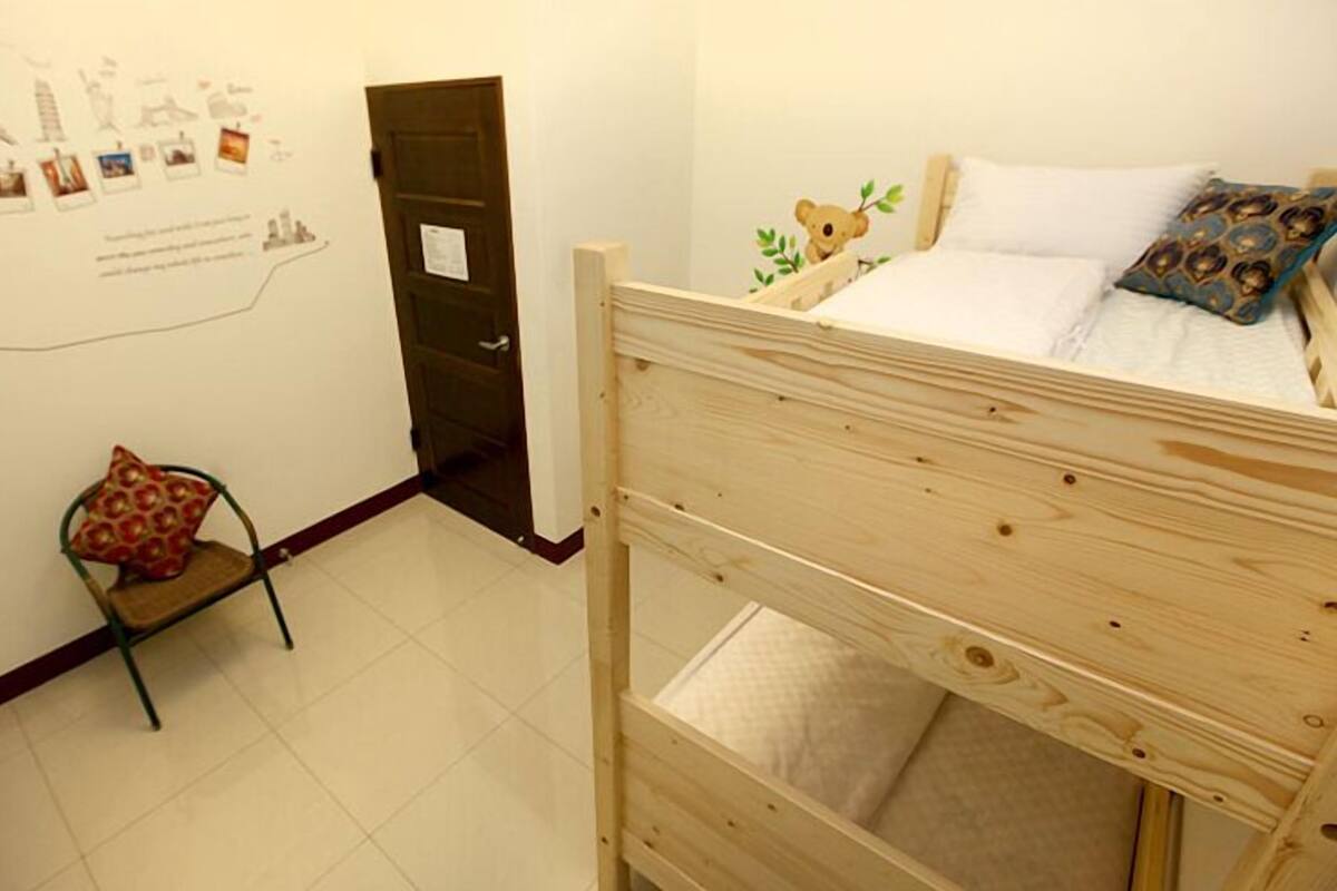 Shared Dormitory, Mixed Dorm