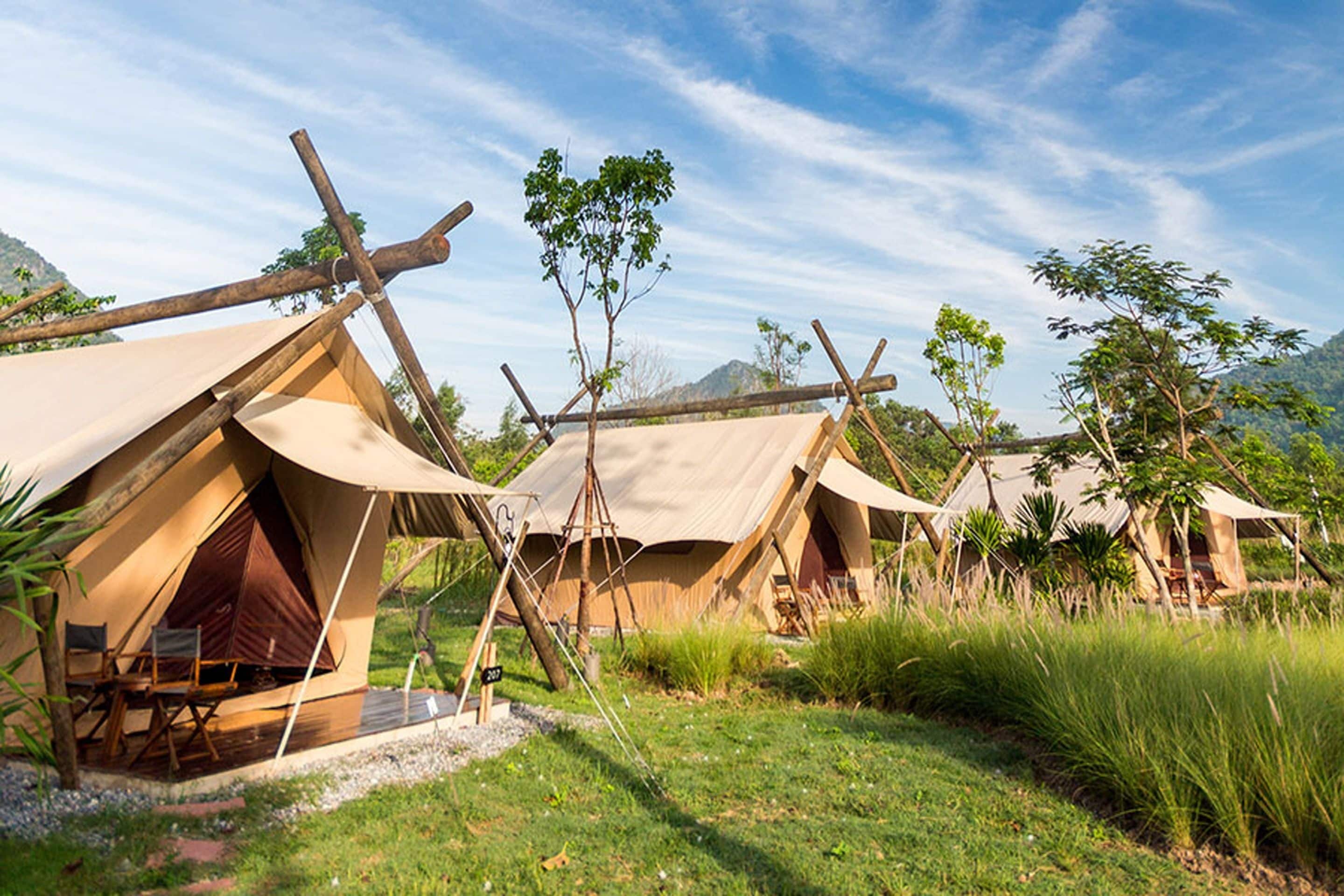 Deluxe Savanna Tent | In-room safe, desk, iron/ironing board (on request), WiFi (surcharge)