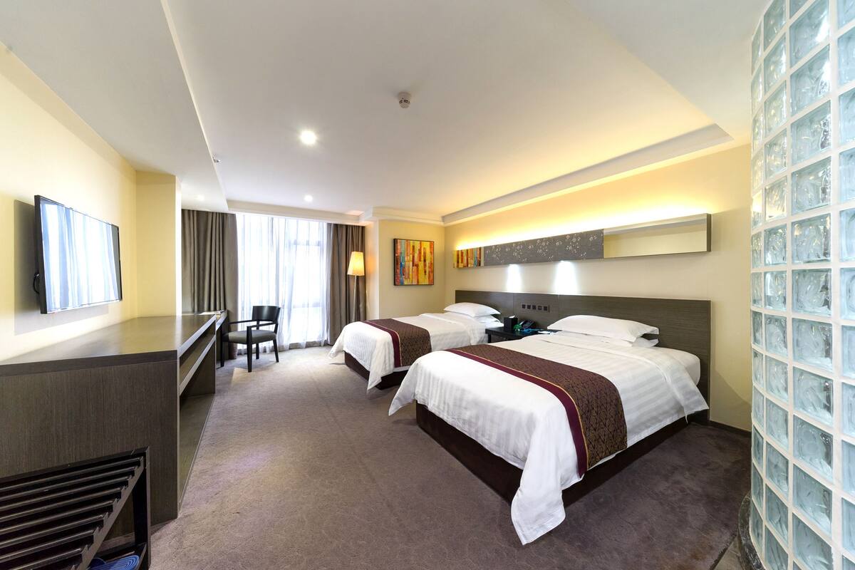 Business Twin Room | Premium bedding, desk, blackout drapes, iron/ironing board (on request)