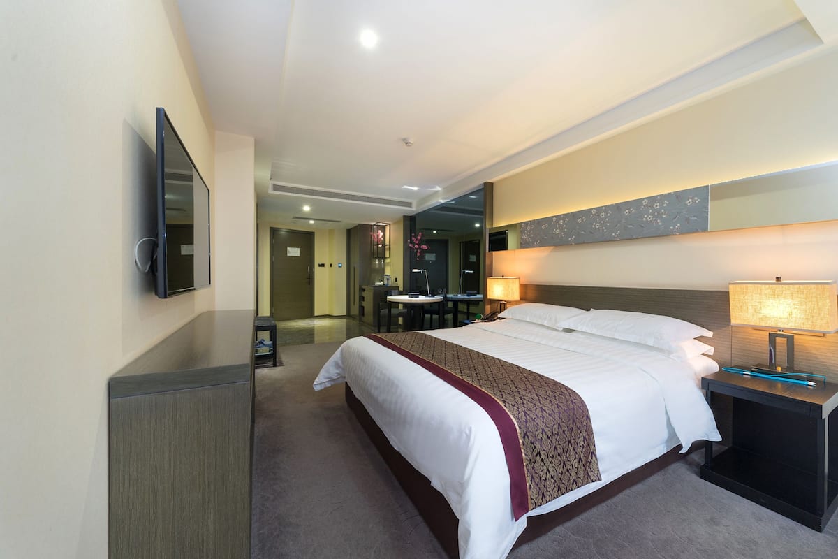 Exclusive Double Room | Premium bedding, desk, blackout drapes, iron/ironing board