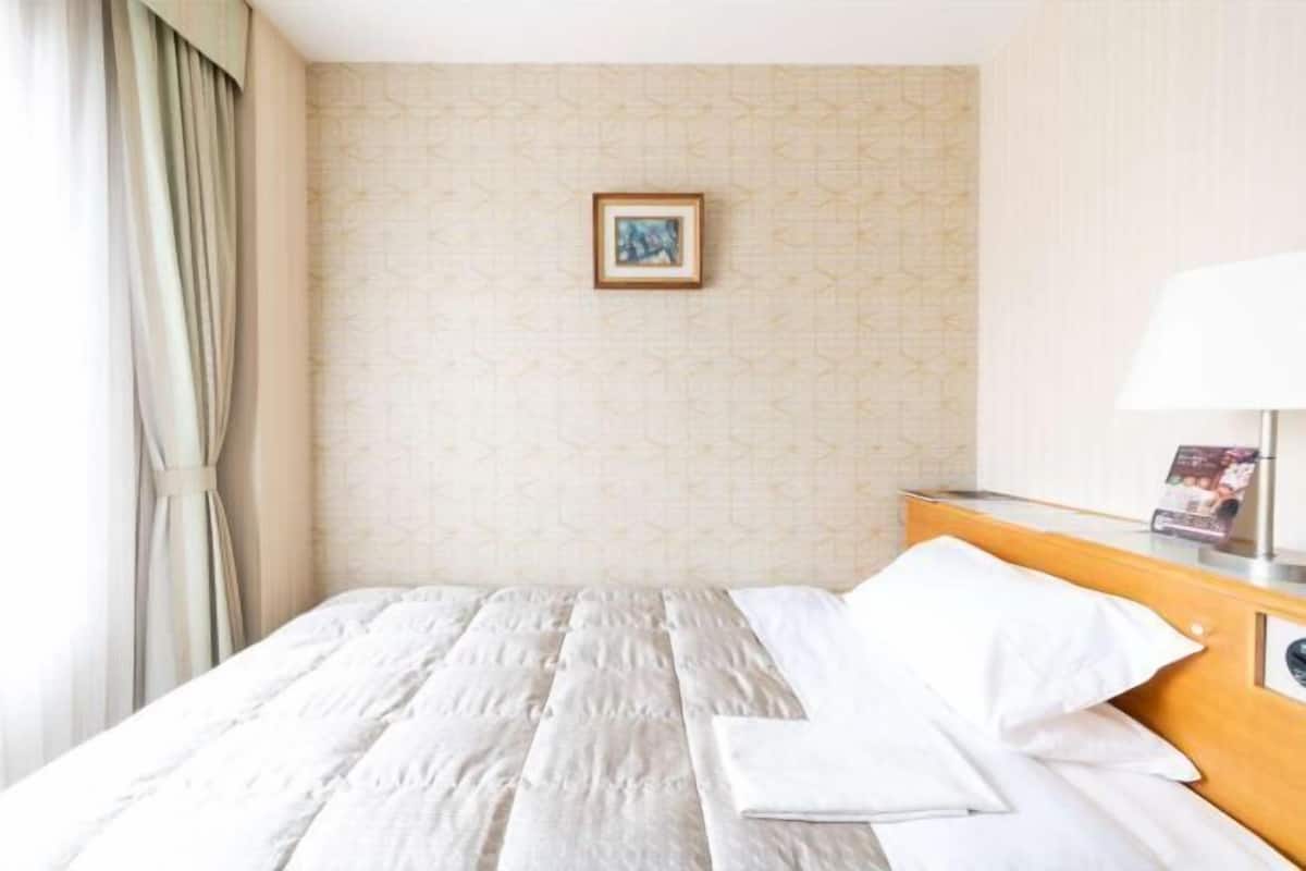 1 Schlafzimmer, Zimmersafe, Schreibtisch, kostenloses WLAN
