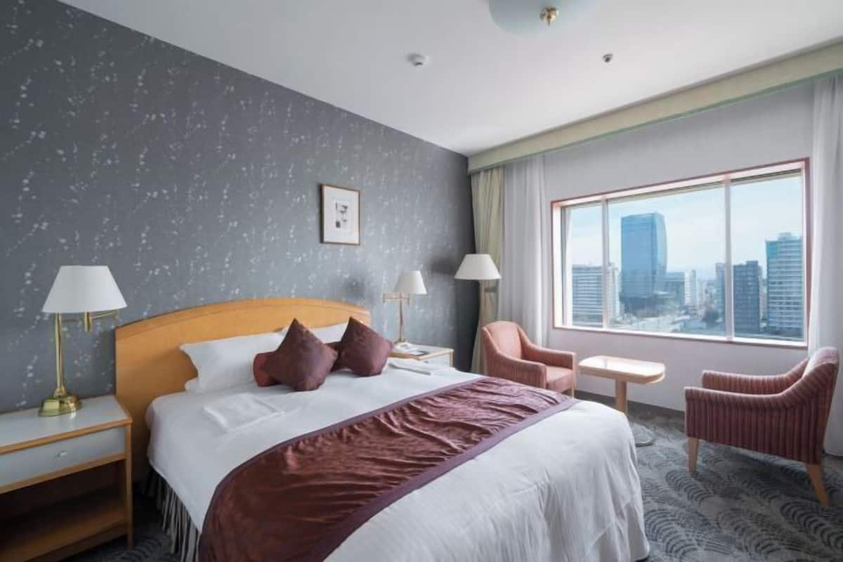 1 bedroom, in-room safe, desk, free WiFi